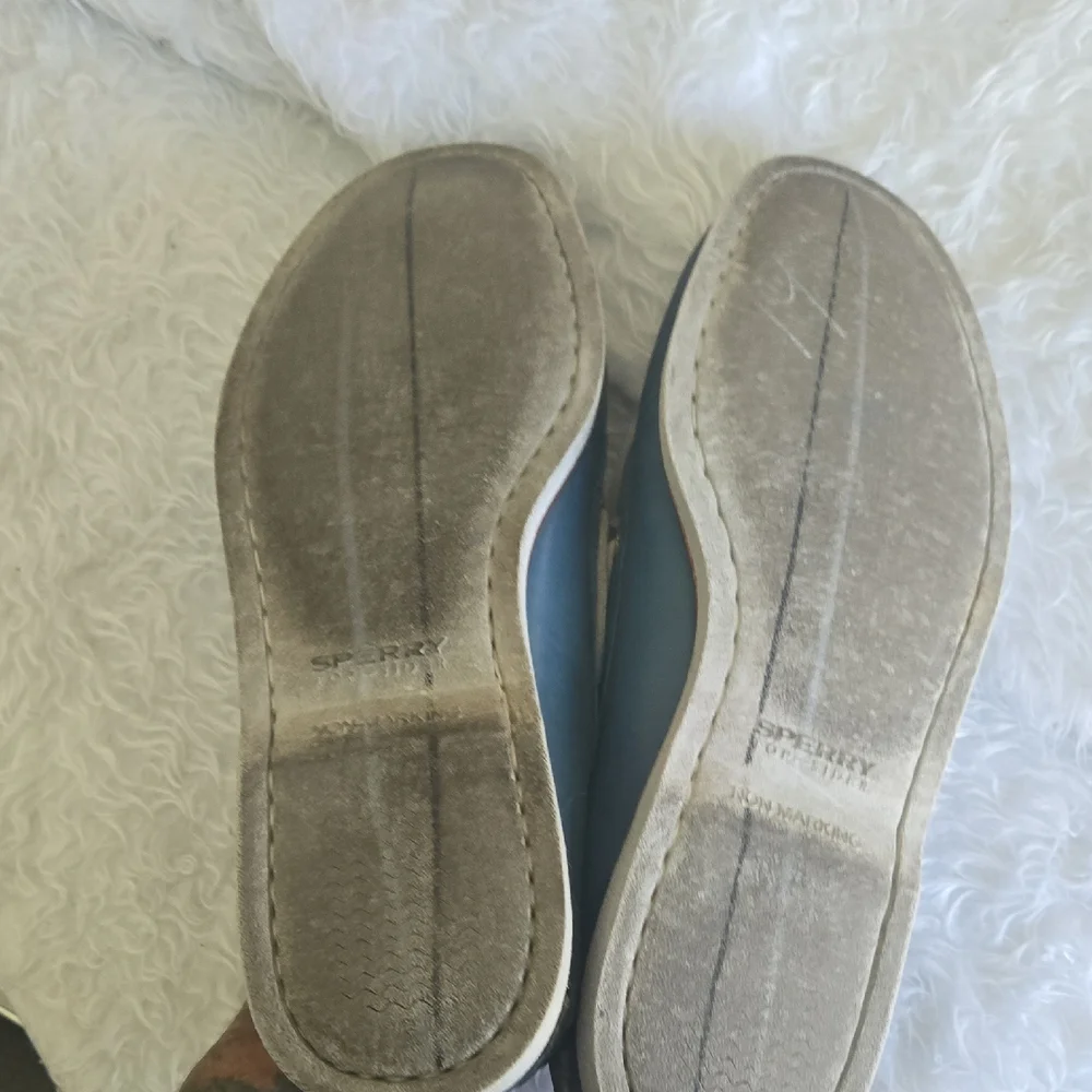 Sperry Blue Boat Shoes with White‎ Laces